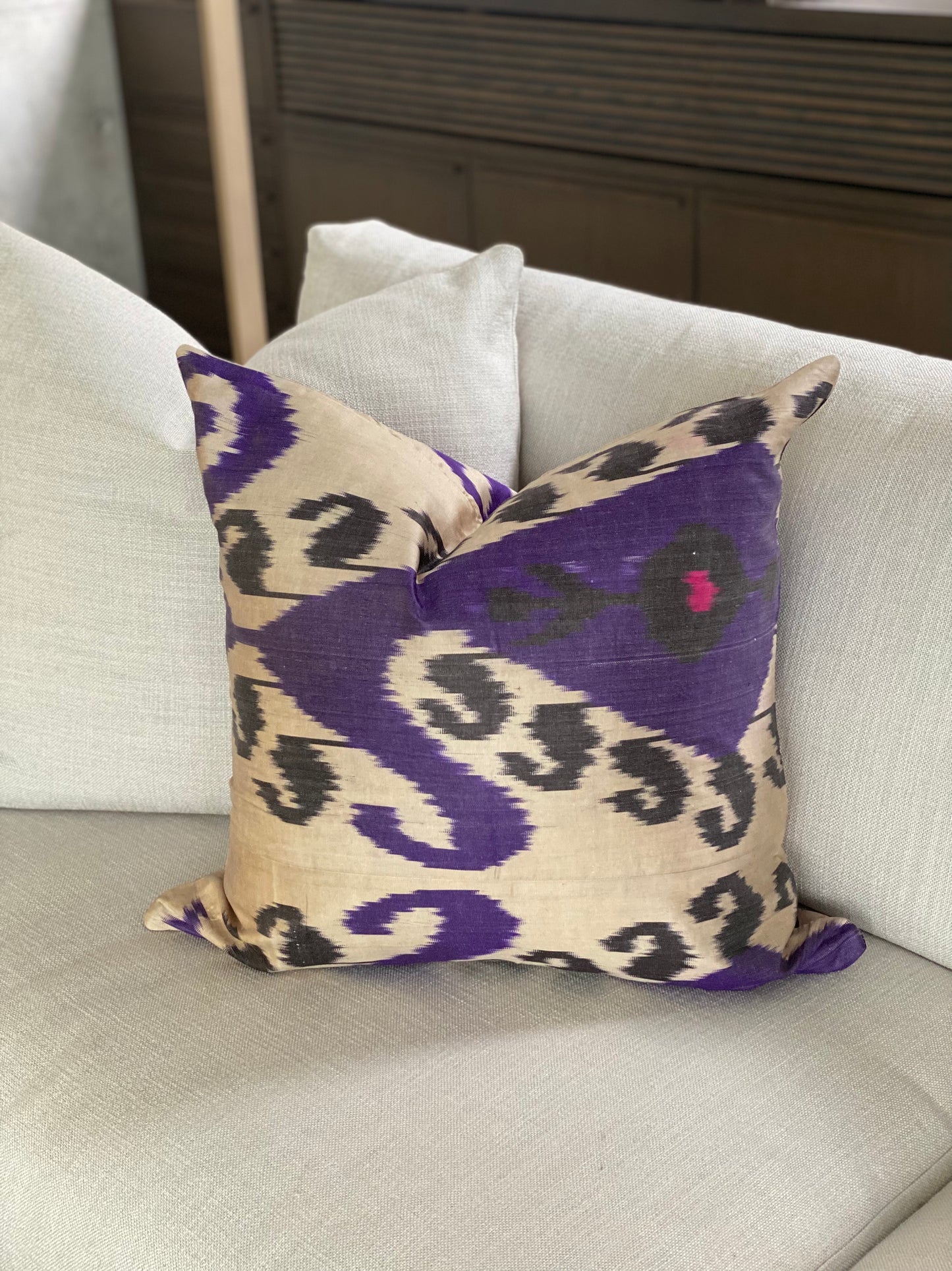 Silk Cushion 60 x 60