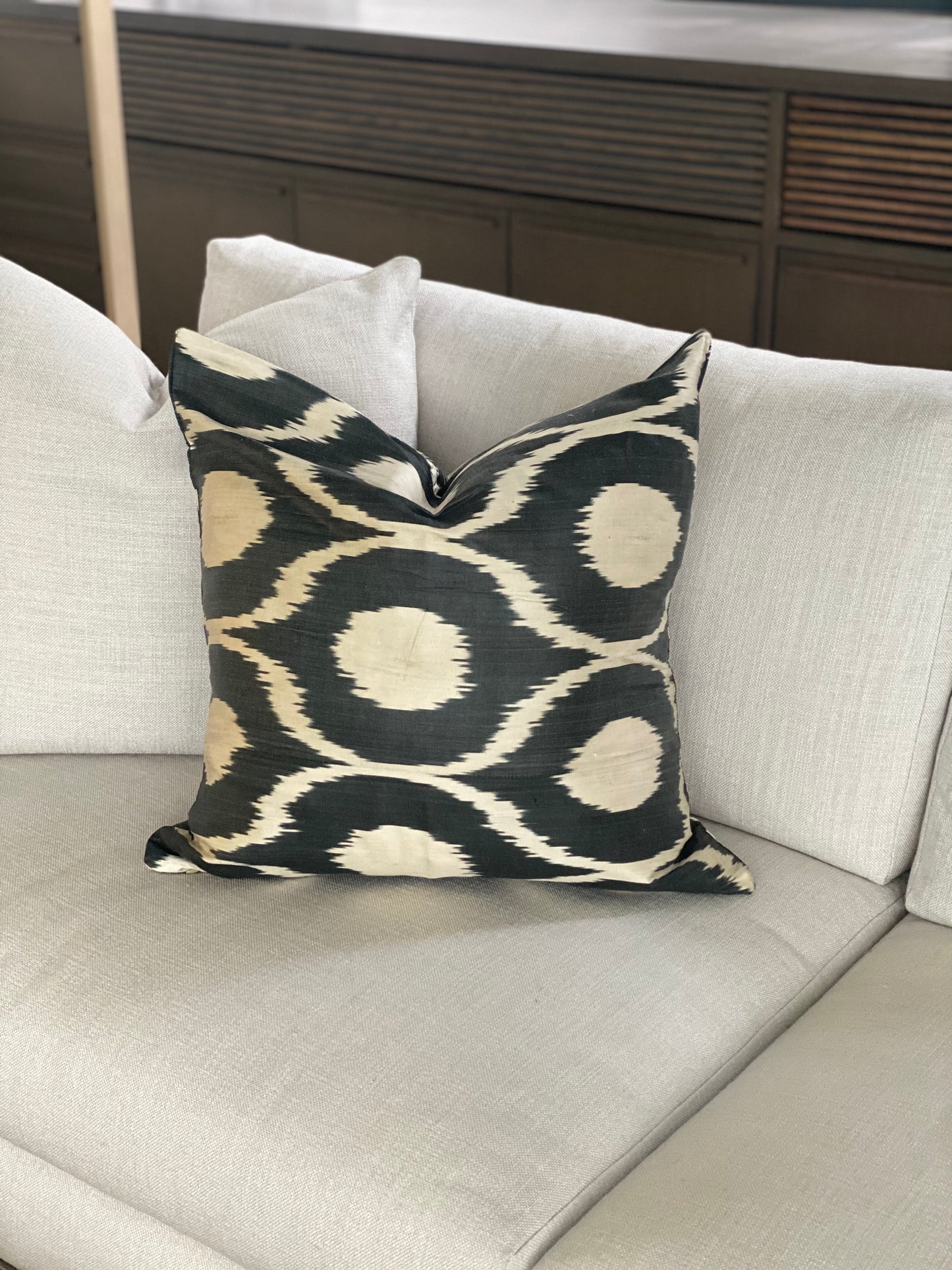 Silk Cushion 60 x 60