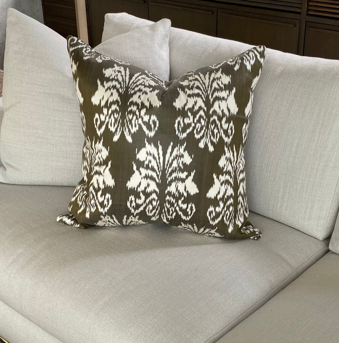 Silk Cushion 60 x 60