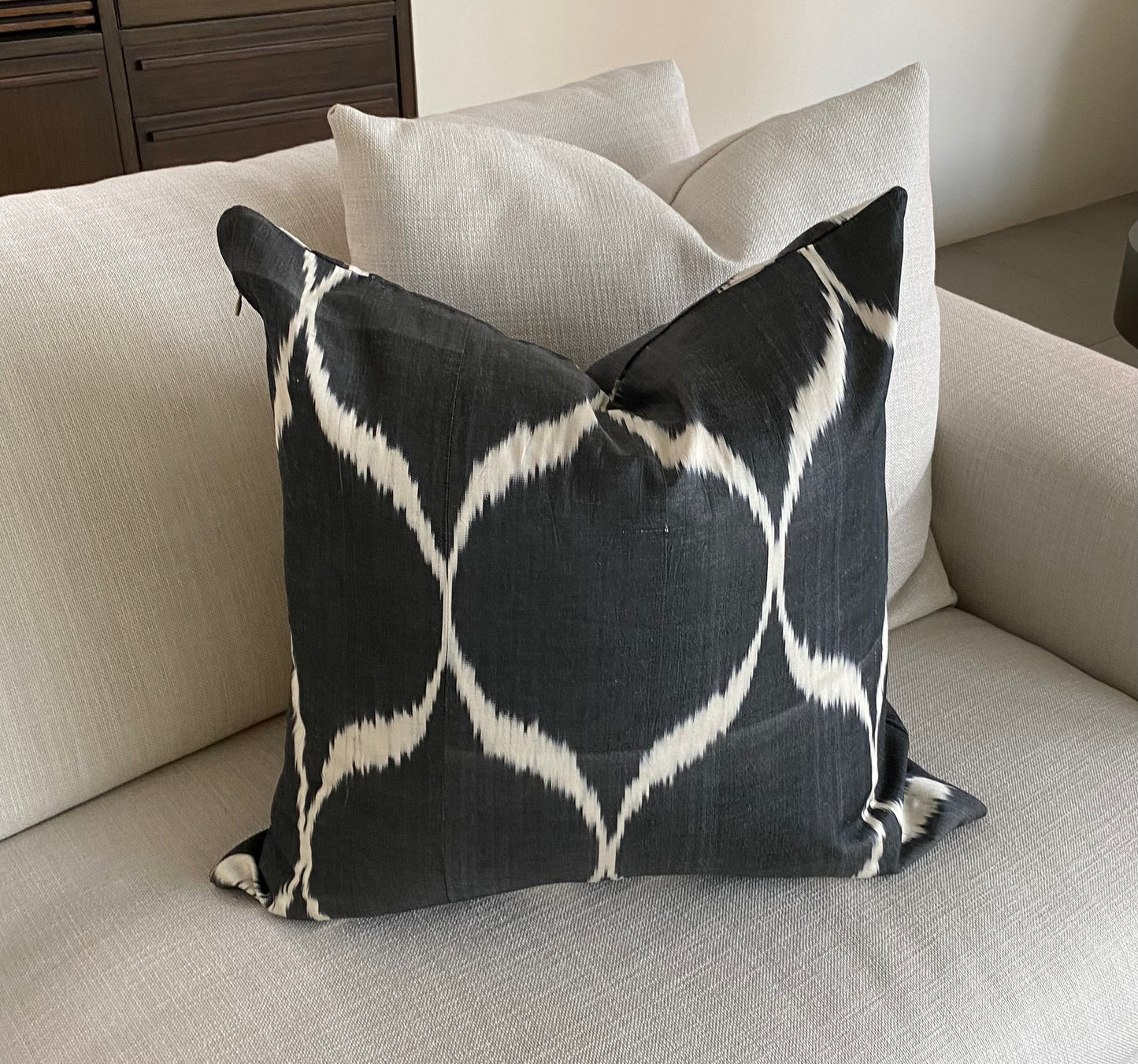 Silk Cushion 60 x 60